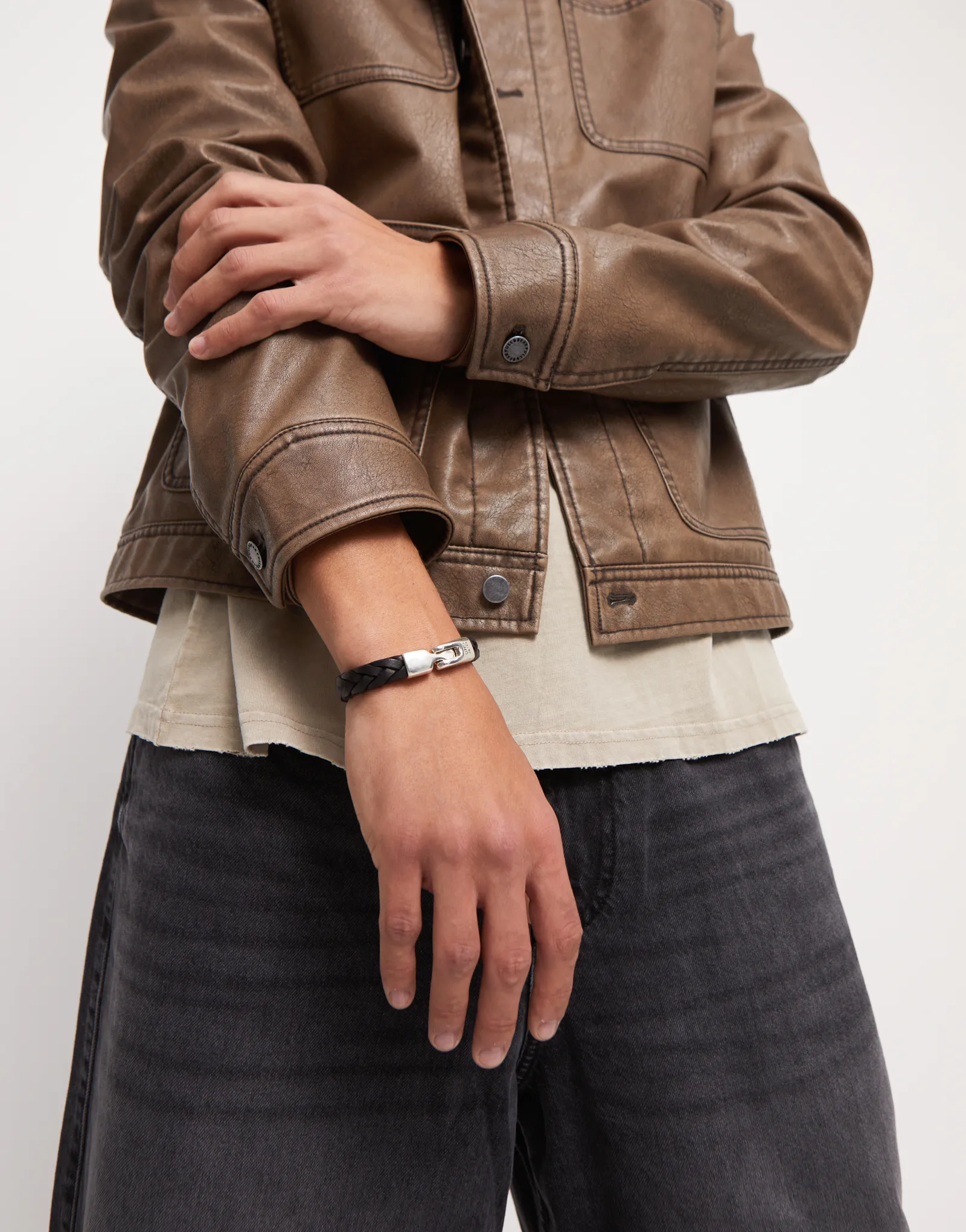 SER NATURAL BLACK BRAIDED WIDE LEATHER BRACELET - Image 5